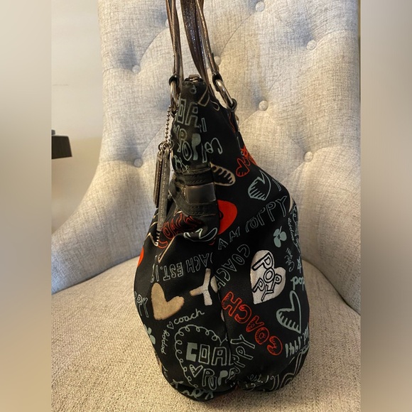 COACH Poppy Tote ❤️🖤🥰 - Picture 6 of 14